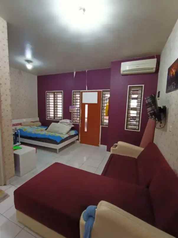 dijual rumah inhoftank