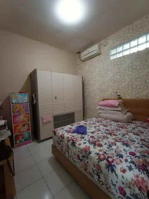 dijual rumah inhoftank