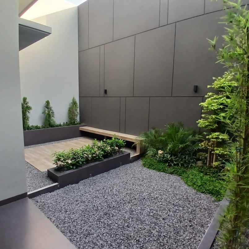 dijual rumah jalan bukit golf internasional