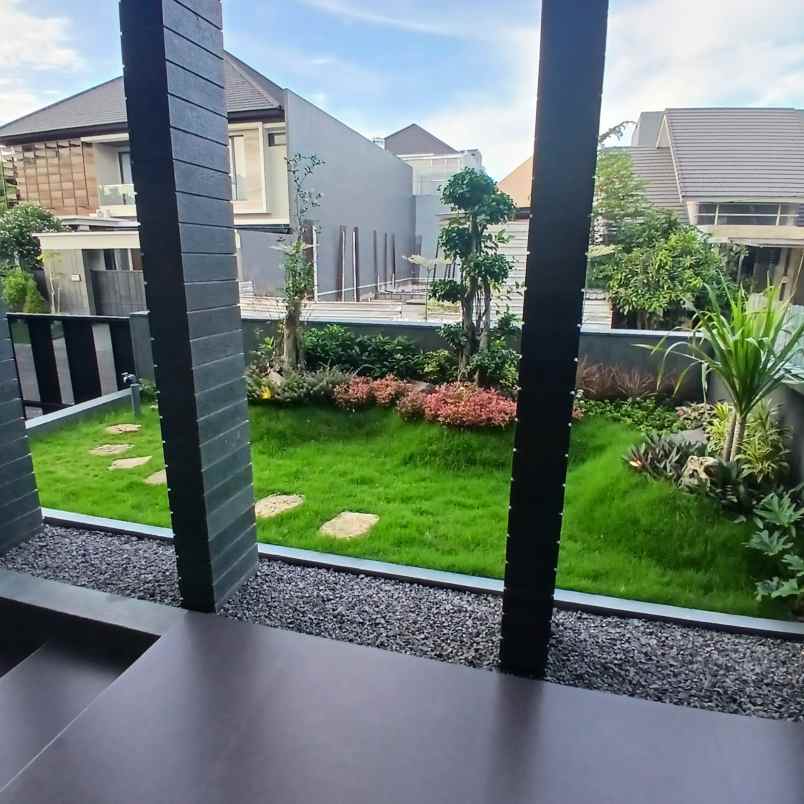 dijual rumah jalan bukit golf internasional