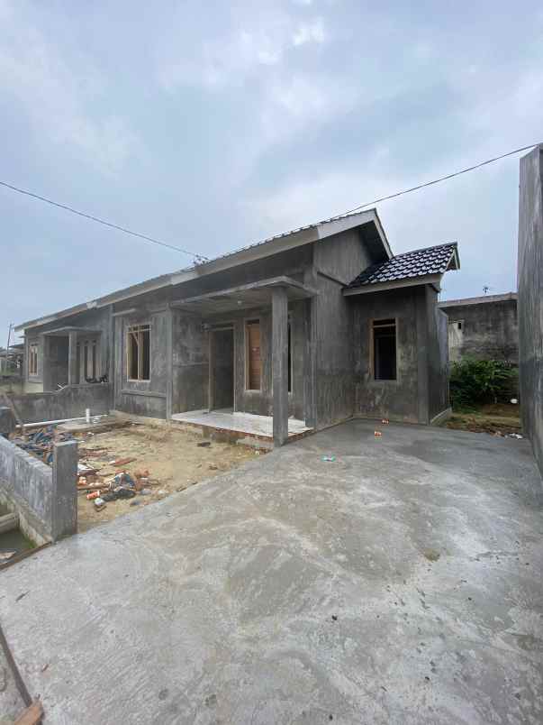 dijual rumah jalan cipta karya ujung