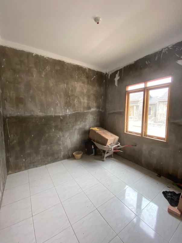 dijual rumah jalan cipta karya ujung