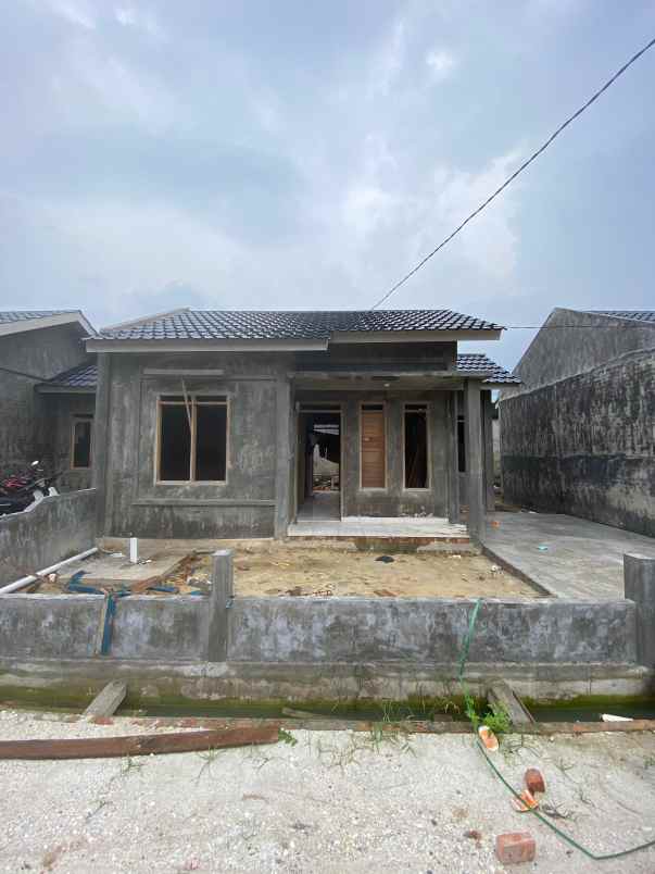 dijual rumah jalan cipta karya ujung