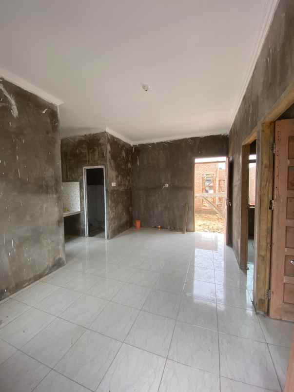 dijual rumah jalan cipta karya ujung