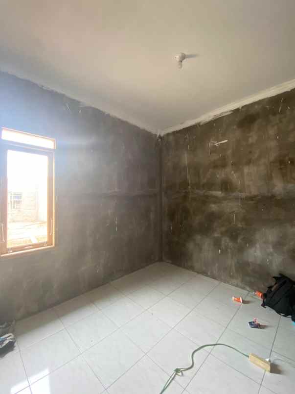 dijual rumah jalan cipta karya ujung