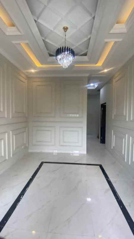 dijual rumah jalan haji kocen