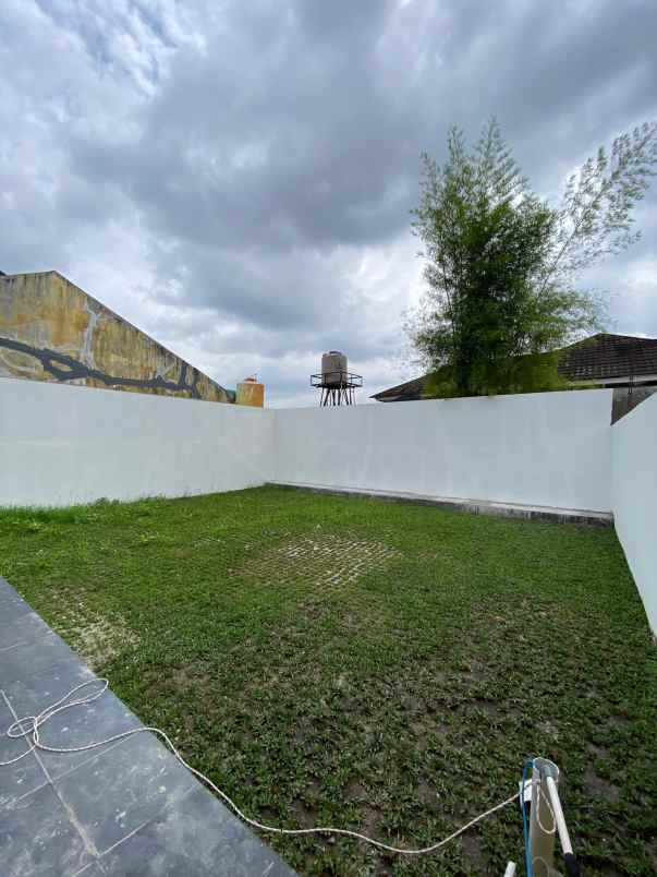 dijual rumah jalan jendral sudirman