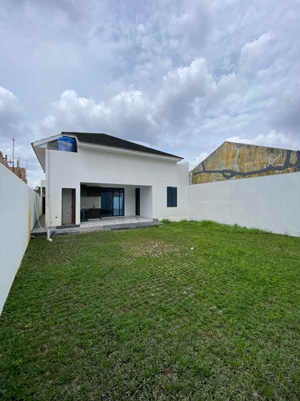 dijual rumah jalan jendral sudirman