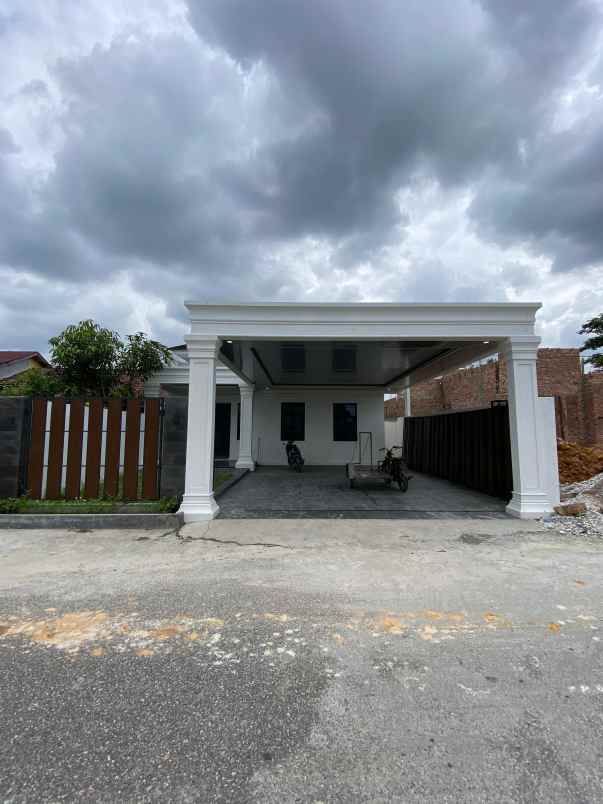 dijual rumah jalan jendral sudirman