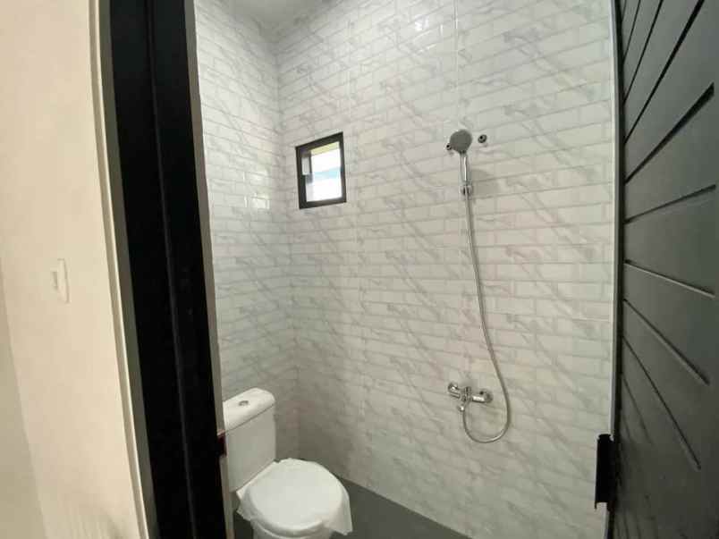 dijual rumah jalan kepuharjo karangploso