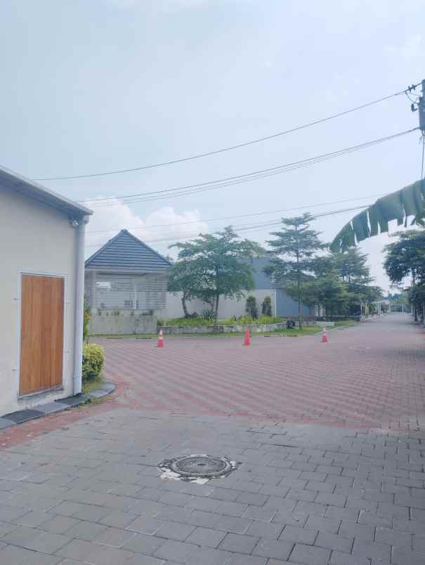 dijual rumah jalan pleret