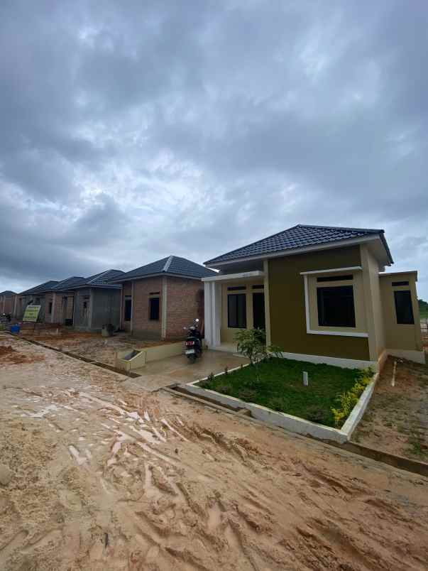 dijual rumah jalan pramuka pekanbaru