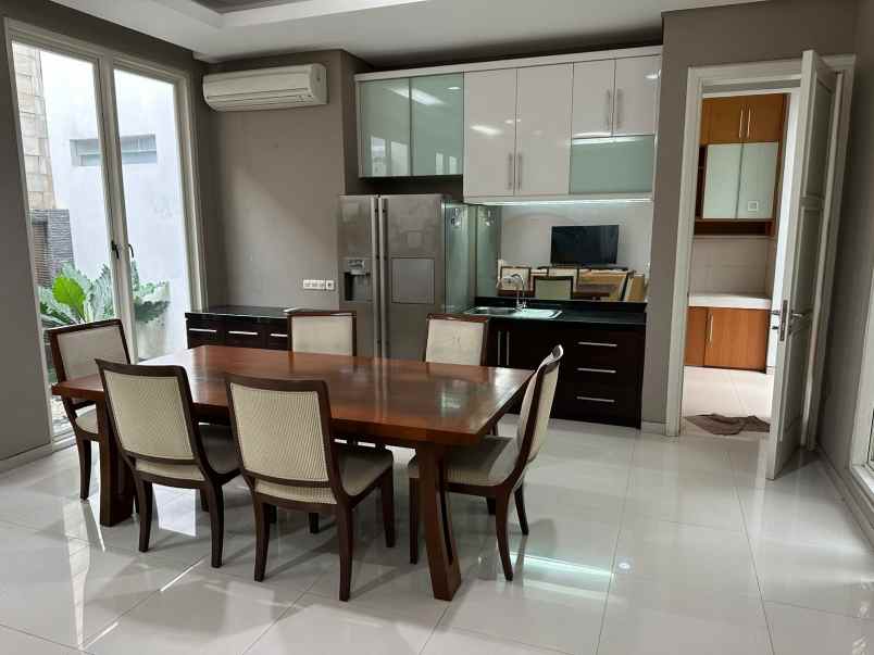 dijual rumah jalan raffles garden citraland