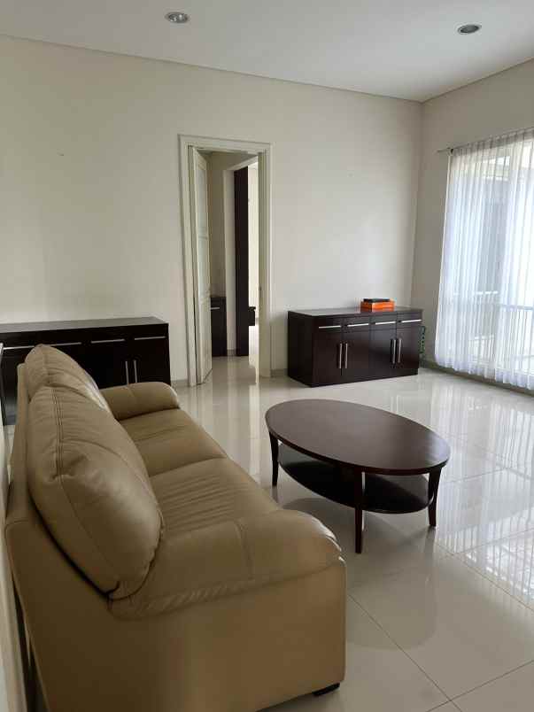 dijual rumah jalan raffles garden citraland