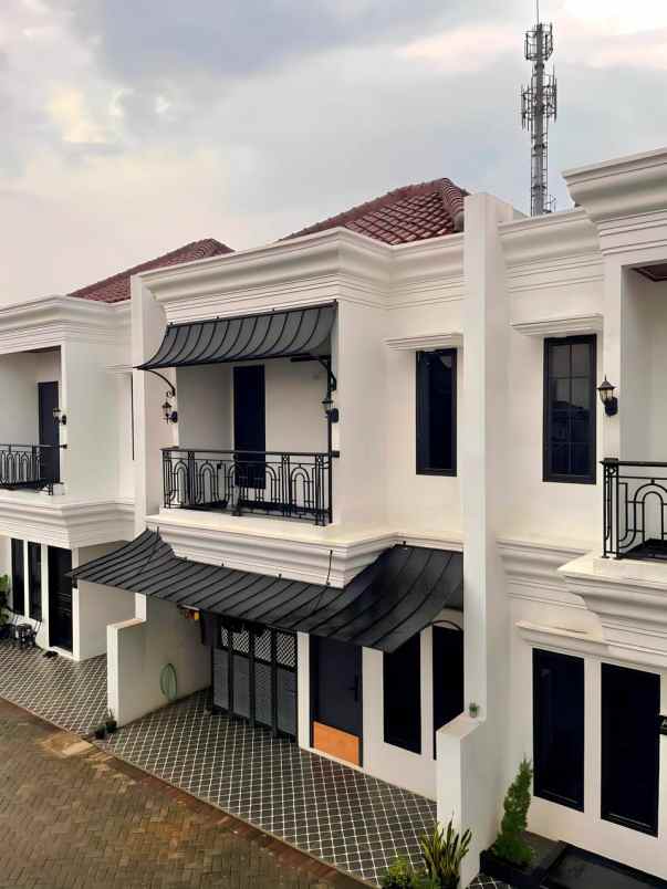 dijual rumah jalan raya cendrawasih