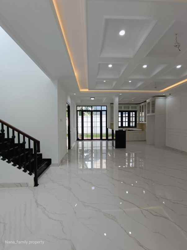 dijual rumah jalan raya komplek deplu