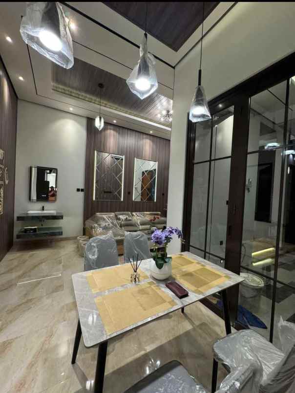 dijual rumah jalan raya pondok cabe