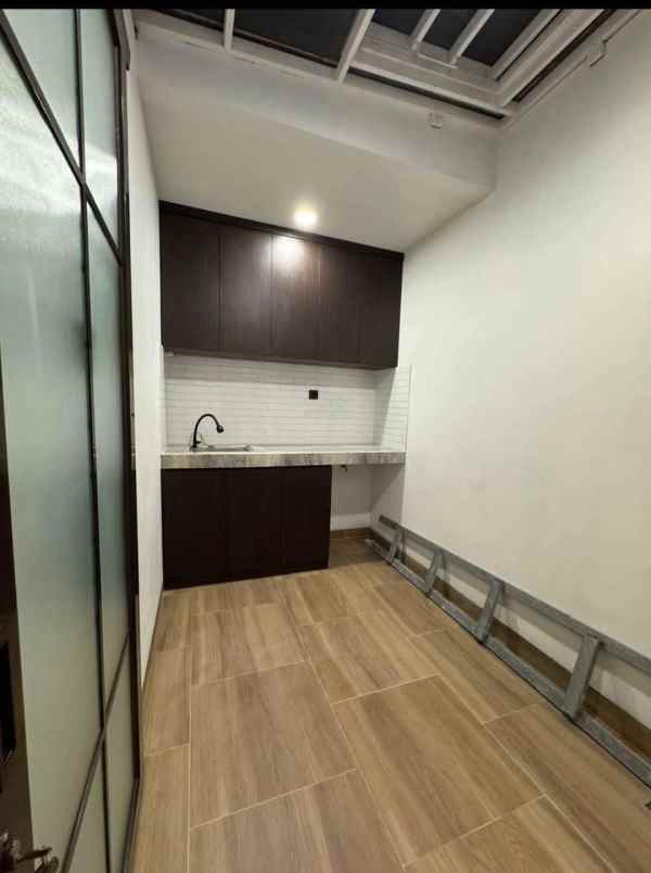 dijual rumah jalan raya pondok cabe