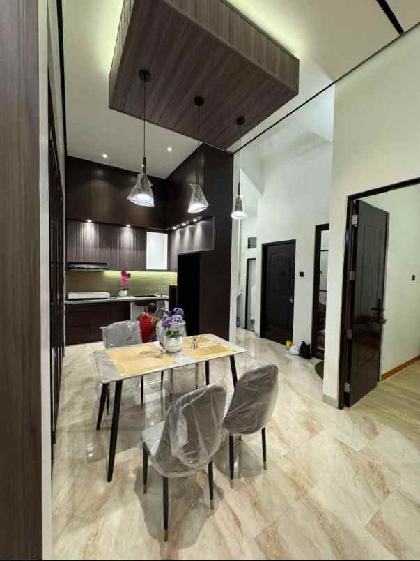 dijual rumah jalan raya pondok cabe