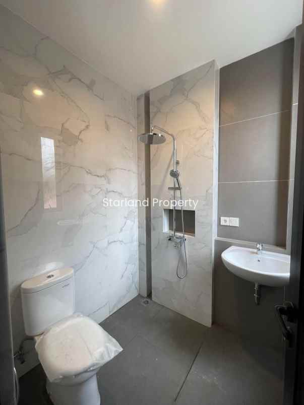 dijual rumah jalan raya rempoa jakarta