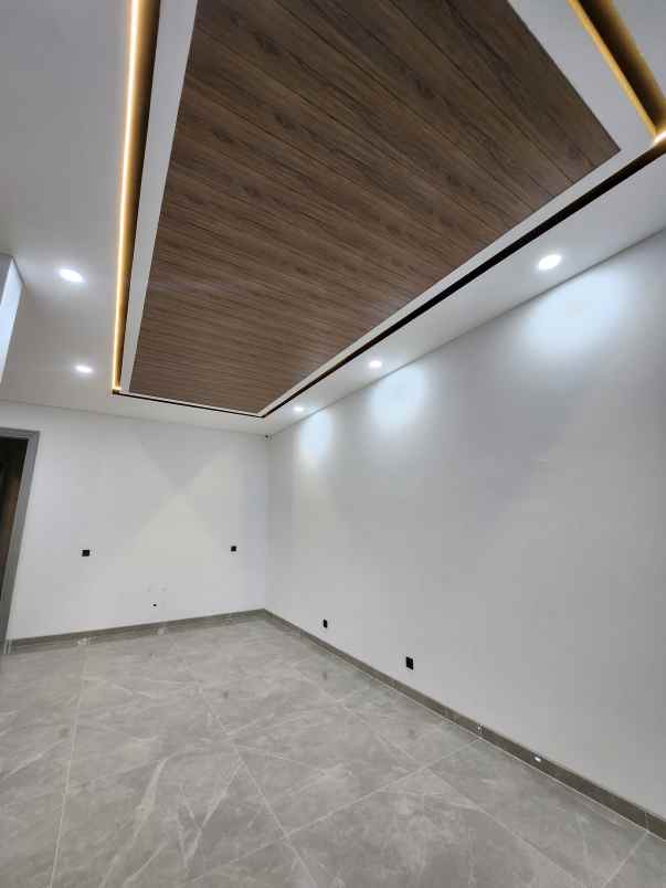 dijual rumah jalan villa taman telaga