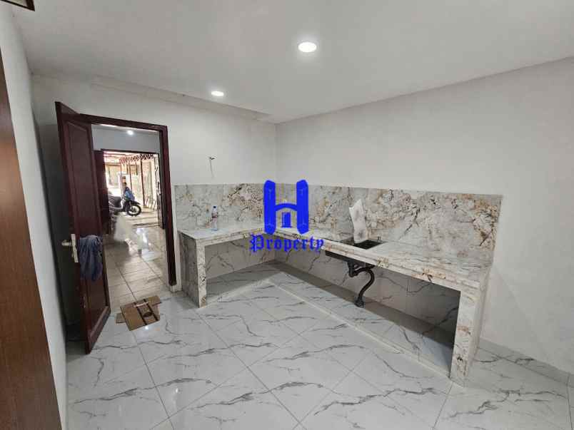 dijual rumah jalan wartawan daerah