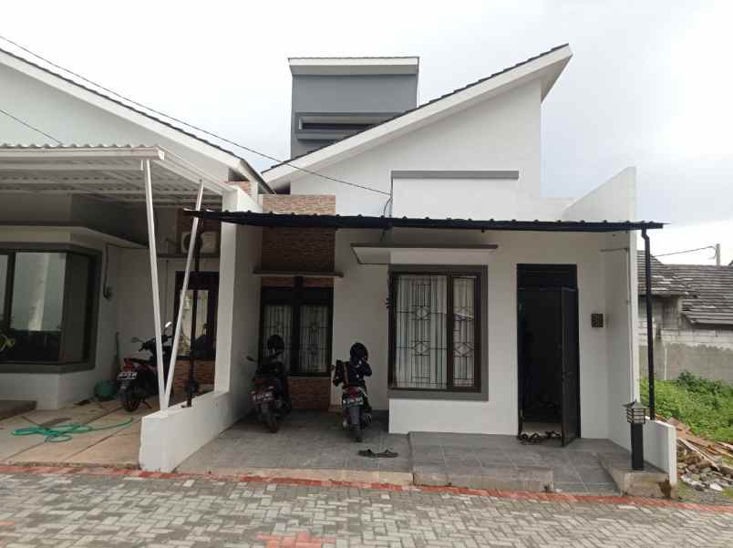 dijual rumah jatiasih