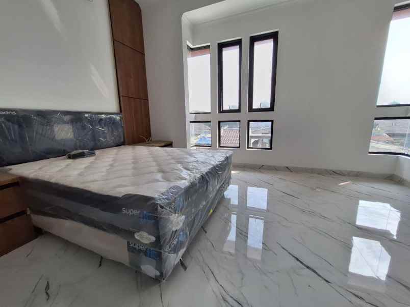 dijual rumah jatiwaringin pondok gede