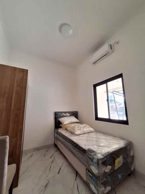 dijual rumah jatiwaringin pondok gede