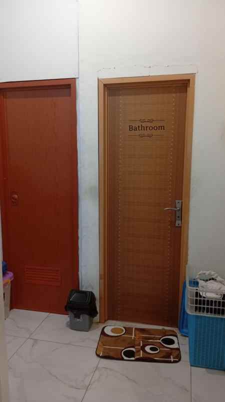 dijual rumah jl abadi kebon besar