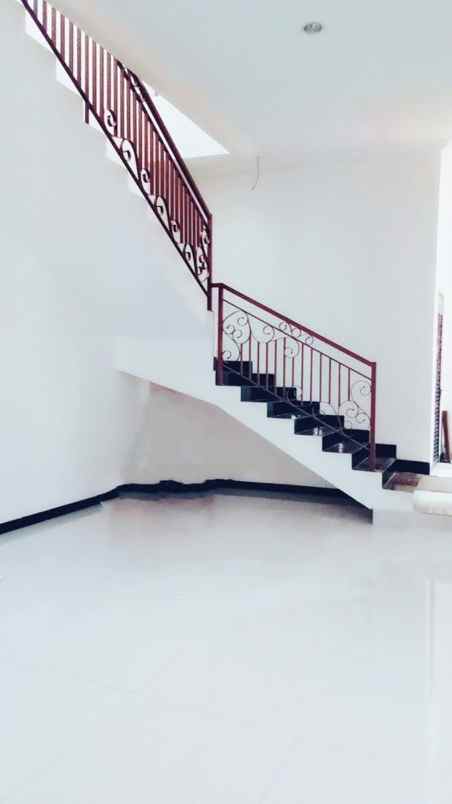 dijual rumah jl aries ploso kec