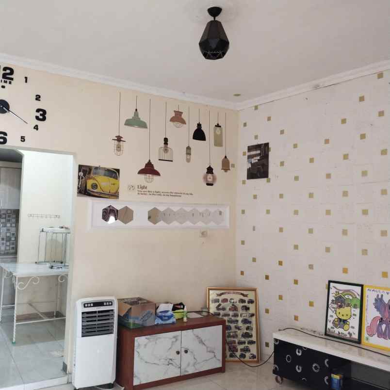 dijual rumah jl benda barat 2 pdk benda