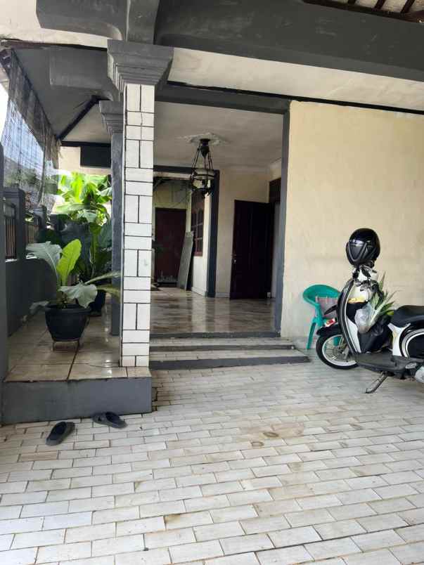 dijual rumah jl bromo blok q no 14 rt