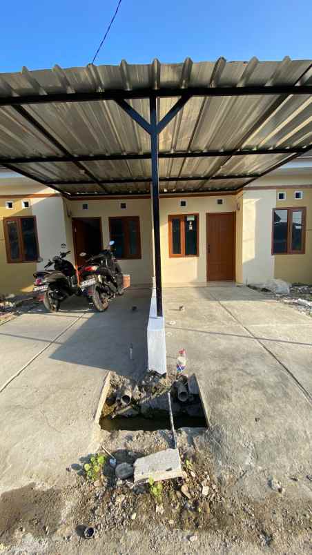 dijual rumah jl ceger ds sukaasih kec