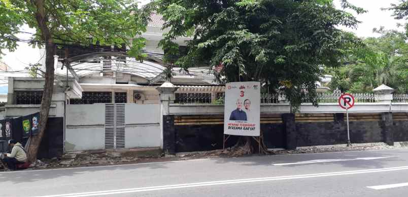 dijual rumah jl diponegoro no 115 surabaya