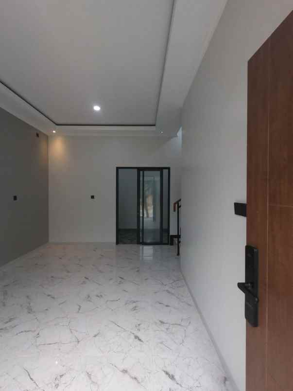 dijual rumah jl h milun pengasinan