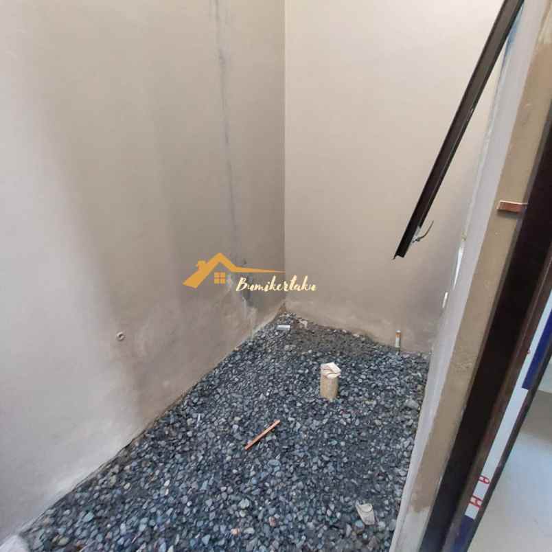 dijual rumah jl haji maat duren seribu