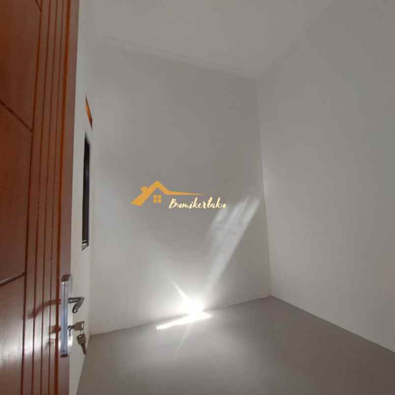 dijual rumah jl haji maat duren seribu