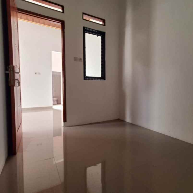 dijual rumah jl haji maat duren seribu