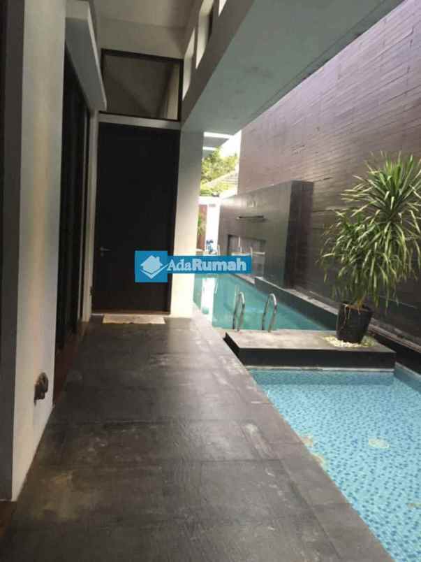 dijual rumah jl jendral sudirman