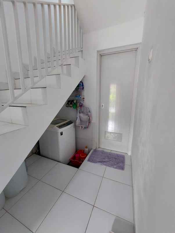 dijual rumah jl kaliurang km 12