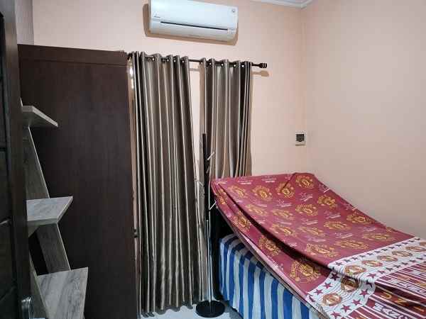 dijual rumah jl lempongsari sariharjo