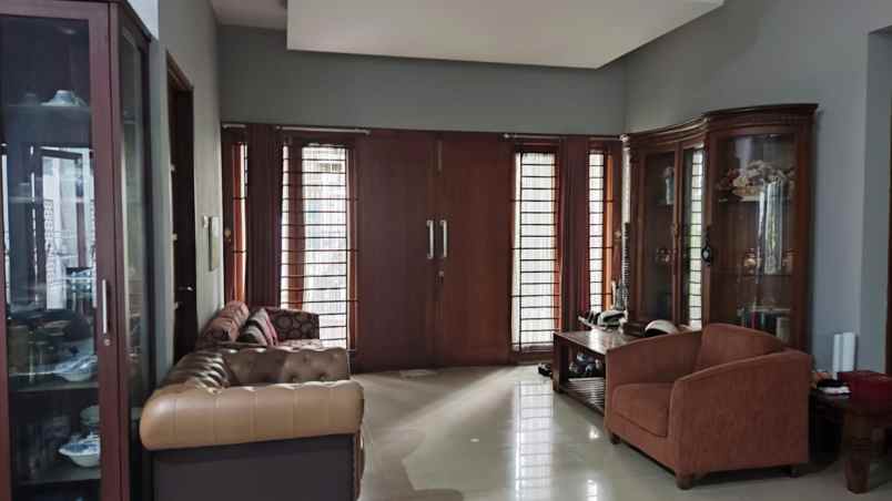 dijual rumah jl masjid annur kebayoran