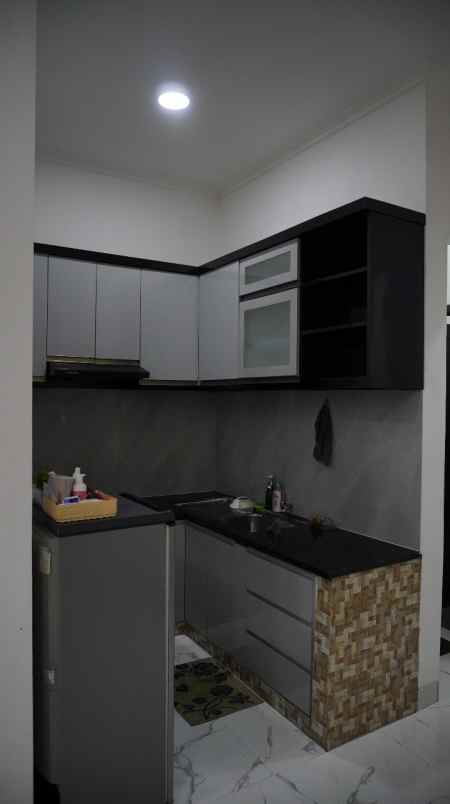 dijual rumah jl musholla al arifiyah