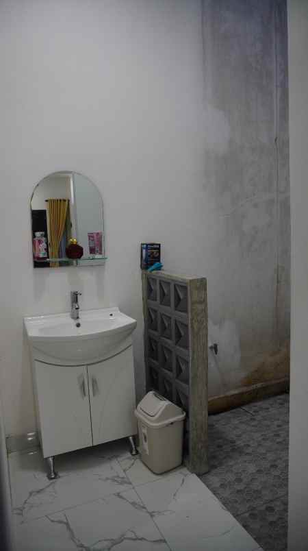 dijual rumah jl musholla al arifiyah