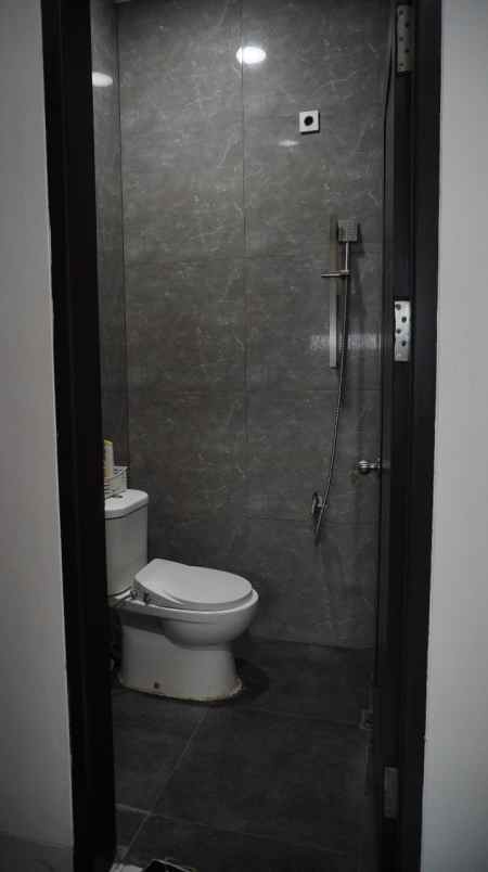 dijual rumah jl musholla al arifiyah