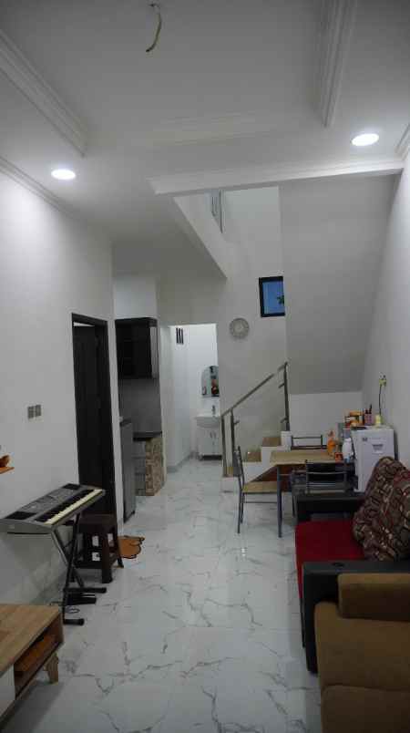 dijual rumah jl musholla al arifiyah
