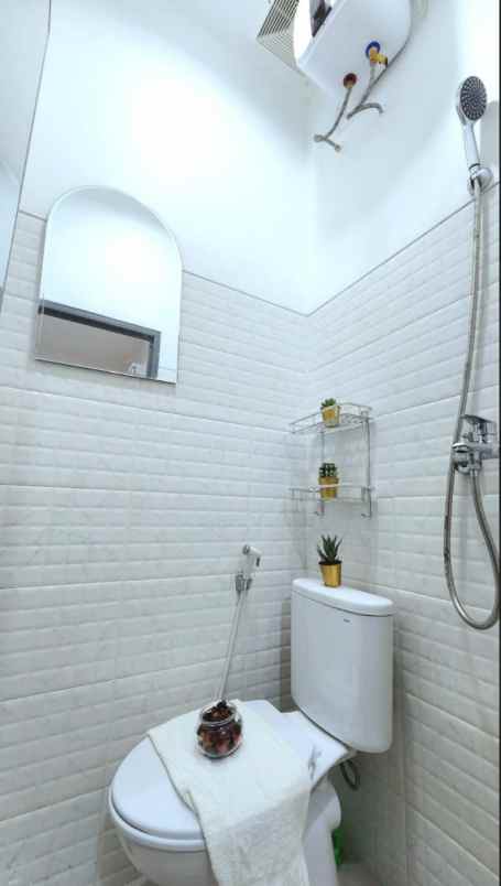 dijual rumah jl muwardi