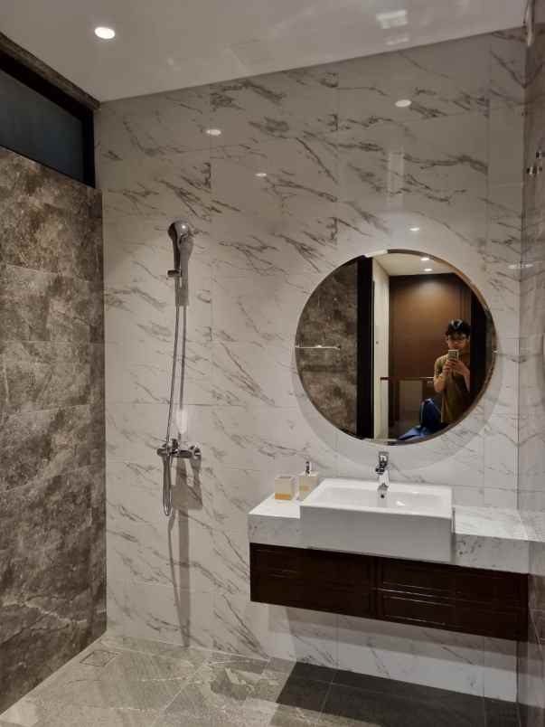 dijual rumah jl podomoro park buah batu