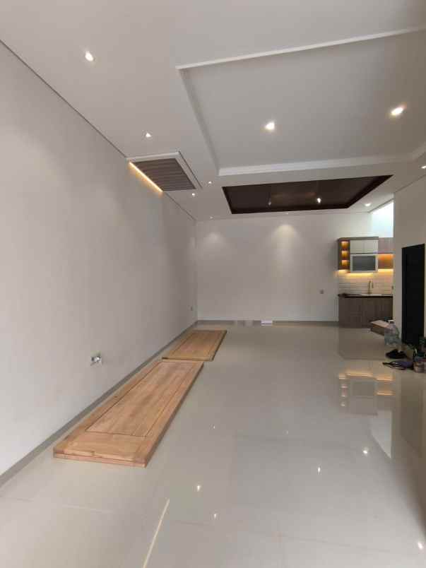 dijual rumah jl pulo asem rawamangun